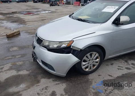 2010 Kia Forte Ex z USA, uszkodzony, nr VIN KNAFU4A25A5823949